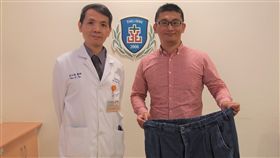 有睡眠呼吸中止症的李先生（右），接受治療後，加上平日飲食節制、勤運動，讓他成功甩重30公斤。（圖／雙和醫院提供）