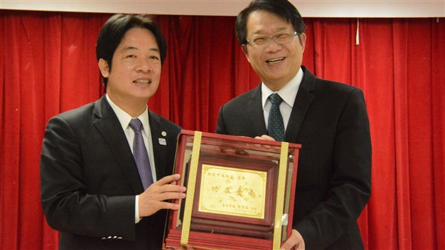 專心拼2018　顏純左辭台南副市長