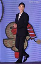 韓星宋仲基來台為信用卡代言，這次很遺憾無法去逛夜市及吃到芒果冰。（記者邱榮吉/攝影）