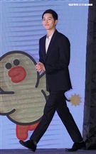 韓星宋仲基來台為信用卡代言，這次很遺憾無法去逛夜市及吃到芒果冰。（記者邱榮吉/攝影）