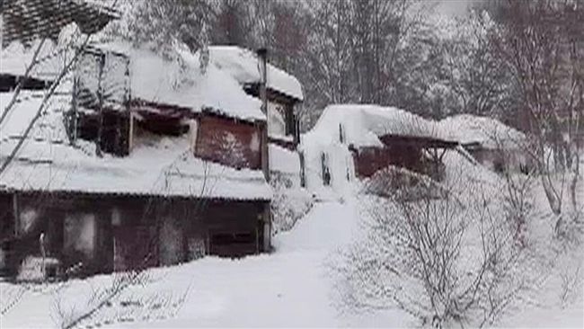 雪崩受困40小時　只靠「吃雪」維生