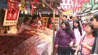 攤位也分等級！迪化街攤商日租1萬2