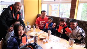 張泰山、胡金龍出席家扶基金會團圓活動（圖／記者王怡翔攝）