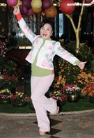 白冰冰新專輯「痴情夢留給傷心的人」銷售30000張開紅盤，在慶功宴上感謝粉絲們的支持。（記者邱榮吉/攝影）