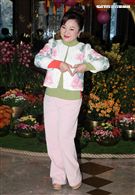 白冰冰新專輯「痴情夢留給傷心的人」銷售30000張開紅盤，在慶功宴上感謝粉絲們的支持。（記者邱榮吉/攝影）