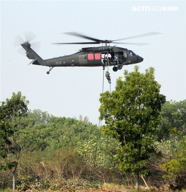 陸軍春節期間加強戰備，確保國人平安過好年。（記者邱榮吉/攝影）