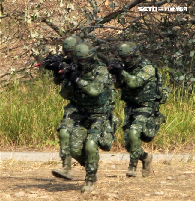 陸軍春節期間加強戰備，確保國人平安過好年。（記者邱榮吉/攝影）