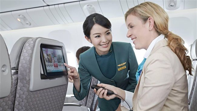 靠北空姐只給3瓶啤酒　反引空姐圍剿