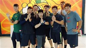 統一獅新秀大跳「戀舞」（圖／統一獅提供）