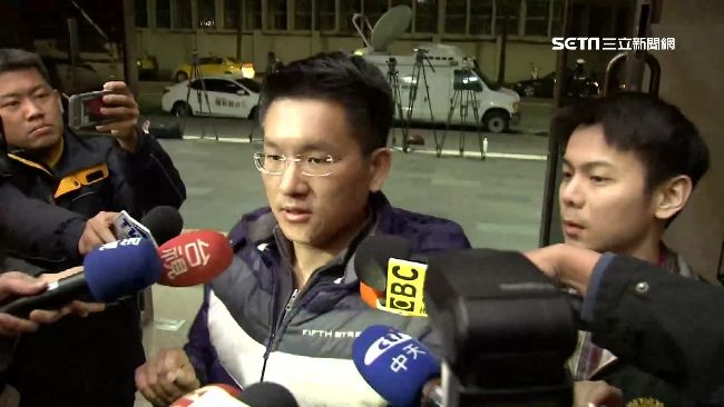 童仲彥屢傳家暴　社會版面比政治還多