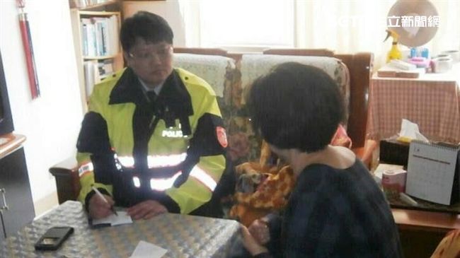 婦人陷假警魔障　真警撞門才成功阻詐