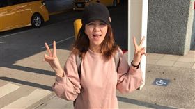 Ella回家過年藏孕肚。(圖/翻攝自Ella微博)-http://www.weibo.com/1751309223/EsCMEiYXJ?filter=hot&root_comment_id=0&type=comment#_rnd1485435739717