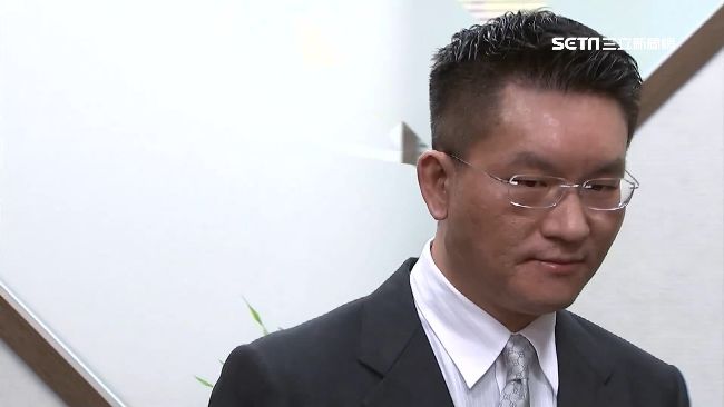 不只紅豆內褲！緋聞女還和鄰居吵過架