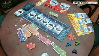 邀爺奶玩桌遊　研：助甩憂鬱失智風險