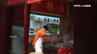 甩麵當彩帶～拉麵小哥舞出靈魂爆紅