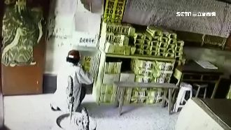 偷香油錢還拜拜　竊賊2小時火速落網