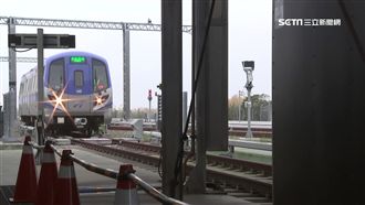 機捷洗車十分鐘搞定！全靠節能洗車機