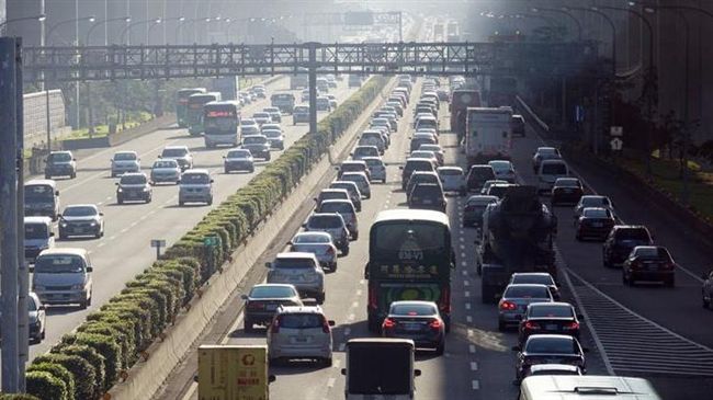 初二回娘家湧車潮　國道南下多段龜速