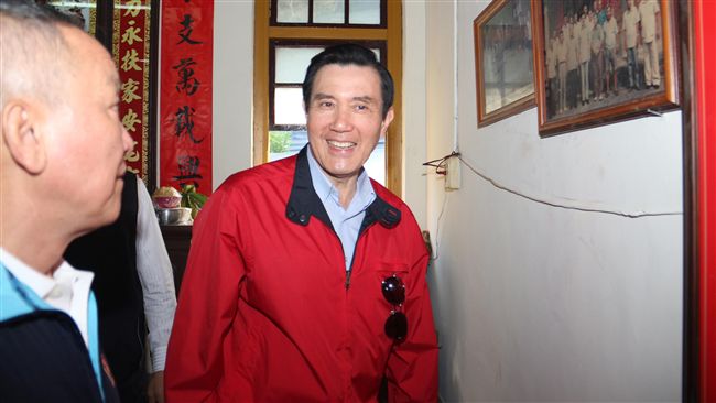馬英九卸任後首度返鄉祭祖　人潮不再