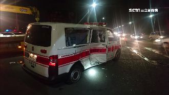 休旅車撞執勤救護車　重傷病患命危