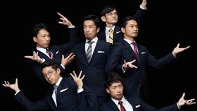 世大運吉祥物熊讚曾爆抄襲的日本知名樂團WORLD ORDER本尊更將抵台演出　翻攝臉書