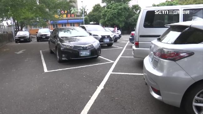 進場2分鐘收20元　停車場挨批搶錢