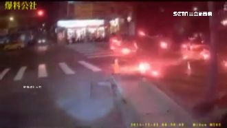 路旁違規放煙火隨風竄　炸凹汽車鈑金