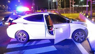 你累了嗎？通緝犯開車衝撞護欄遭警逮