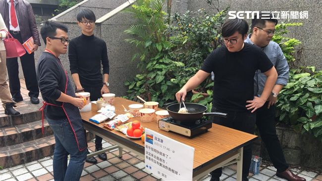 藍青年做「炸曲棍球」　段辦當下午茶