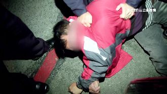 小吃老闆娘拒酒測　酒客髒話幫腔被銬