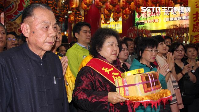 年初九陳菊拜天公　祈求台灣風調雨順