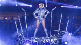 女神卡卡（Lady Gaga）超級盃中場表演（圖／美聯社／達志影像）