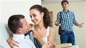 ▲捉姦,外遇,CCR,ㄈㄈ尺,洋腸（情境示意圖／Shutterstock）
