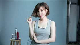 「潔哥」李秉潔(臉書 https://www.facebook.com/mira630/photos/a.211845412177216.66557.135950856433339/1459830610712017/?type=3&theater)