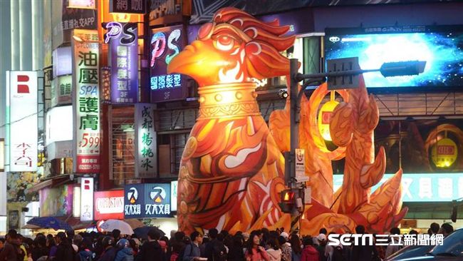 除了媽祖、刺青客　燈節別錯過這隻雞