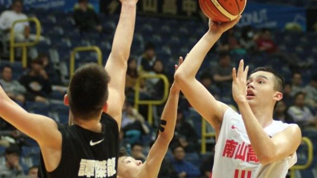 吳沛嘉傷退再戰　領南山高中奪二連勝