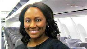 16:9
唇語暗示來廁所！少女遭人口販子抓住　敏銳空姐報警救人
圖／翻攝自NBC NEWS
http://www.nbcnews.com/news/us-news/flight-attendants-train-spot-human-trafficking-n716181