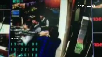 嫌態度不好　3男暴打KTV服務員