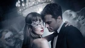 電影，格雷的五十道陰影2：束縛（圖／翻攝自Fifty Shades Darker官方臉書）