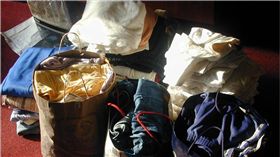 日用品,整理,大掃除,節儉,雜物,生活用品　圖／攝影者.CK, https://www.flickr.com/photos/ckyuan/86346837/in/photolist-jVKvJ-6pL3GH-9phEvB-fN4g6j-67CdwS-8Pf7E5-8CxUz-8CxVu-885qnX-7qmruo-qzundr-qi6rss-3ncQi5-Ne52FB-dpb72N-7qmsgm/