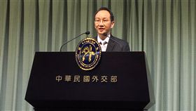 領事事務局副局長鍾文正(圖/中央社)