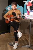 安安大明星會客室- 是元介Jay Shih駕到，未發表的新歌將在節目中首度唱給大家聽。（記者邱榮吉/攝影）