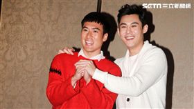 達騰娛樂旗下藝人邱昊奇、沈建宏、陳奕、盧芃宇、李時剛、張豐豪，出席5周年媒體春酒感恩會。（記者邱榮吉/攝影）