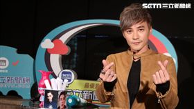 安安大明星會客室- 是元介Jay Shih駕到，未發表的新歌將在節目中首度唱給大家聽。（記者邱榮吉/攝影）