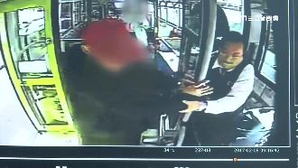 男伸狼爪被逮　嗆被害人「會記住妳」