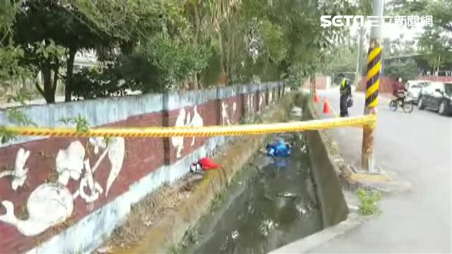 身中14刀、臉變形　半裸女陳屍國小