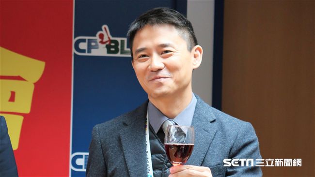 朱康震堅決辭秘書長　吳志揚深談留人