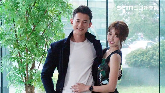 愛鬥嘴！吳慷仁拿獎座力拚邵雨薇人氣