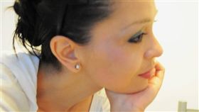 女慘遭性侵18年　她當面「採訪」畜牲父拍片逼供_https://www.facebook.com/romina.cisneros.94/videos/vb.1563852085/10212030351505123/?type=2&theater