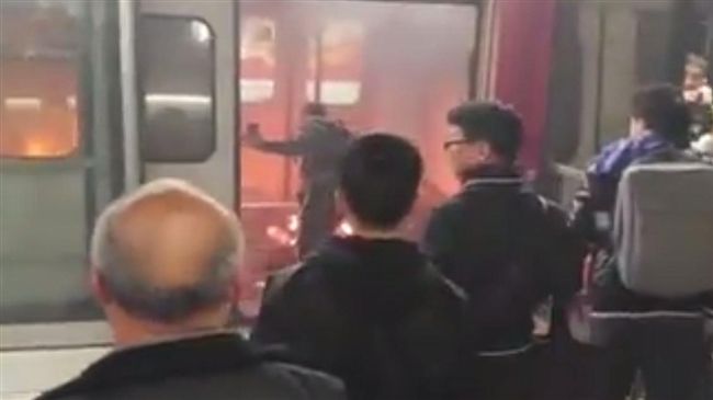 港地鐵狂男縱火　反恐特勤隊到場處理